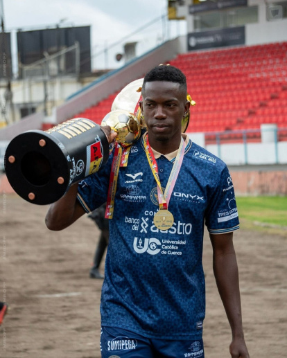 Fei, el nigeriano de acento argentino que llevó a Cuenca Juniors a la Serie B