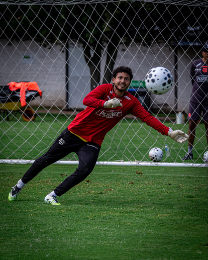José Gabriel Cevallos retorna a Barcelona: historia familiar, madurez y arco asegurado en 2026.