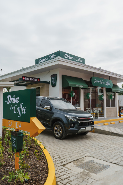 Cafetería. Sweet & Coffee abre nuevos locales y con el servicio para comprar desde el carro.