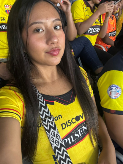 María José Palma, hincha que llegó desde Manta.
