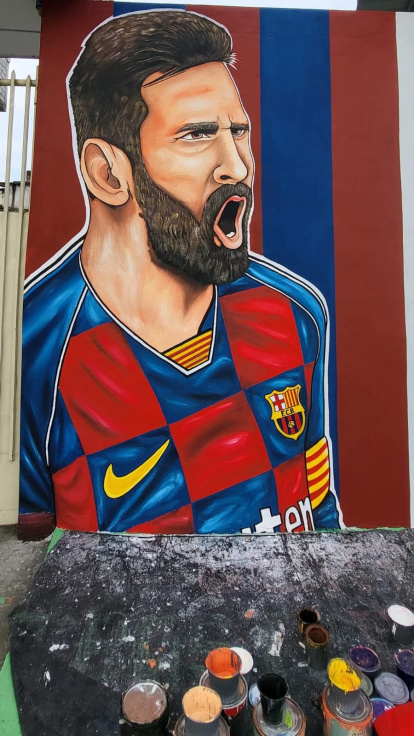 Messi de cuatro metros de alto, una locura mezclada con arte.