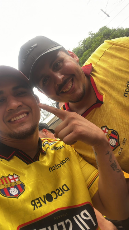 Kevin Guerrero y Jefferson Rivera, hinchas de Barcelona SC.