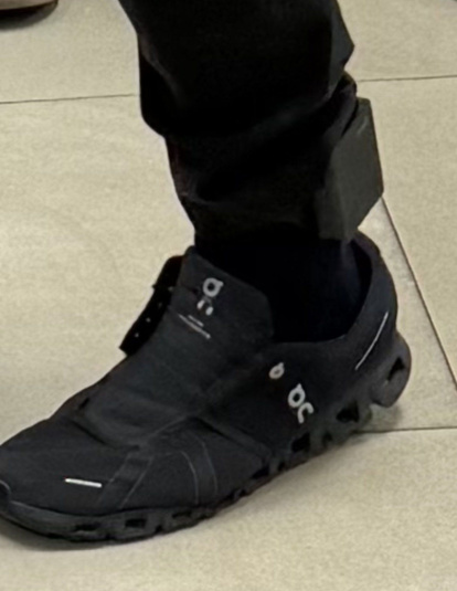 En este caso, este 8 de marzo de 2026, a Álvarez le dictaron prisión preventiva por el no uso de su grillete electrónico. 