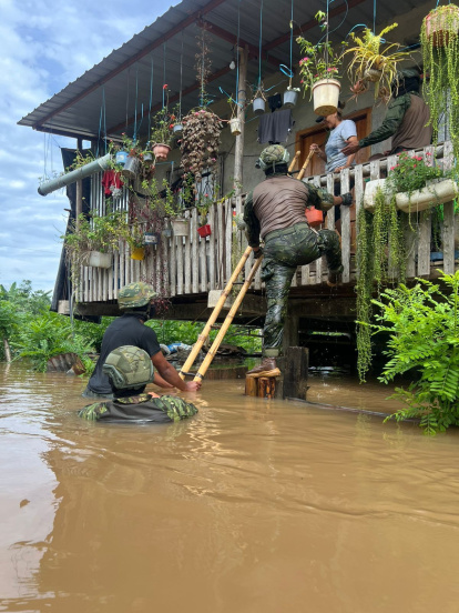Varias familias resultaron afectadas por la inundación en la parroquia Zapotal.