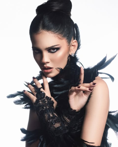 Cristina estuvo modelando cuatro meses en China, para diferentes marcas de ropa.