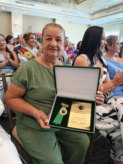 Días atrás recibió el reconocimiento al Mérito Gastronómico, Premio Matilde Hidalgo de Prócel.