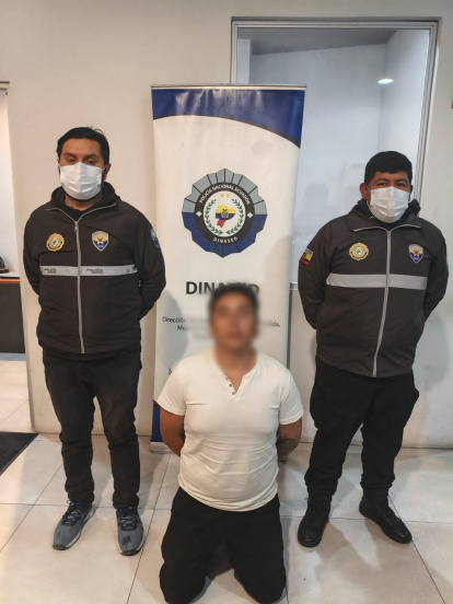 El sospechoso, de 26 años, fue detenido mientras conducía el vehículo de William Remberto, comerciante asesinado en la vía Ambato–Píllaro el 18 de marzo de 2026.