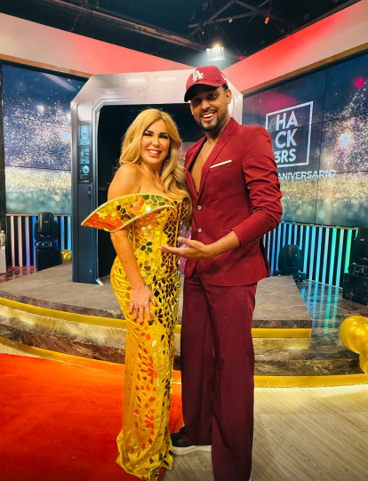 Miguel Manrique es un diseñador empírico con seis años en el mundo de la moda. Ha vestido a Mariela Viteri y a otras figuras de la tv.