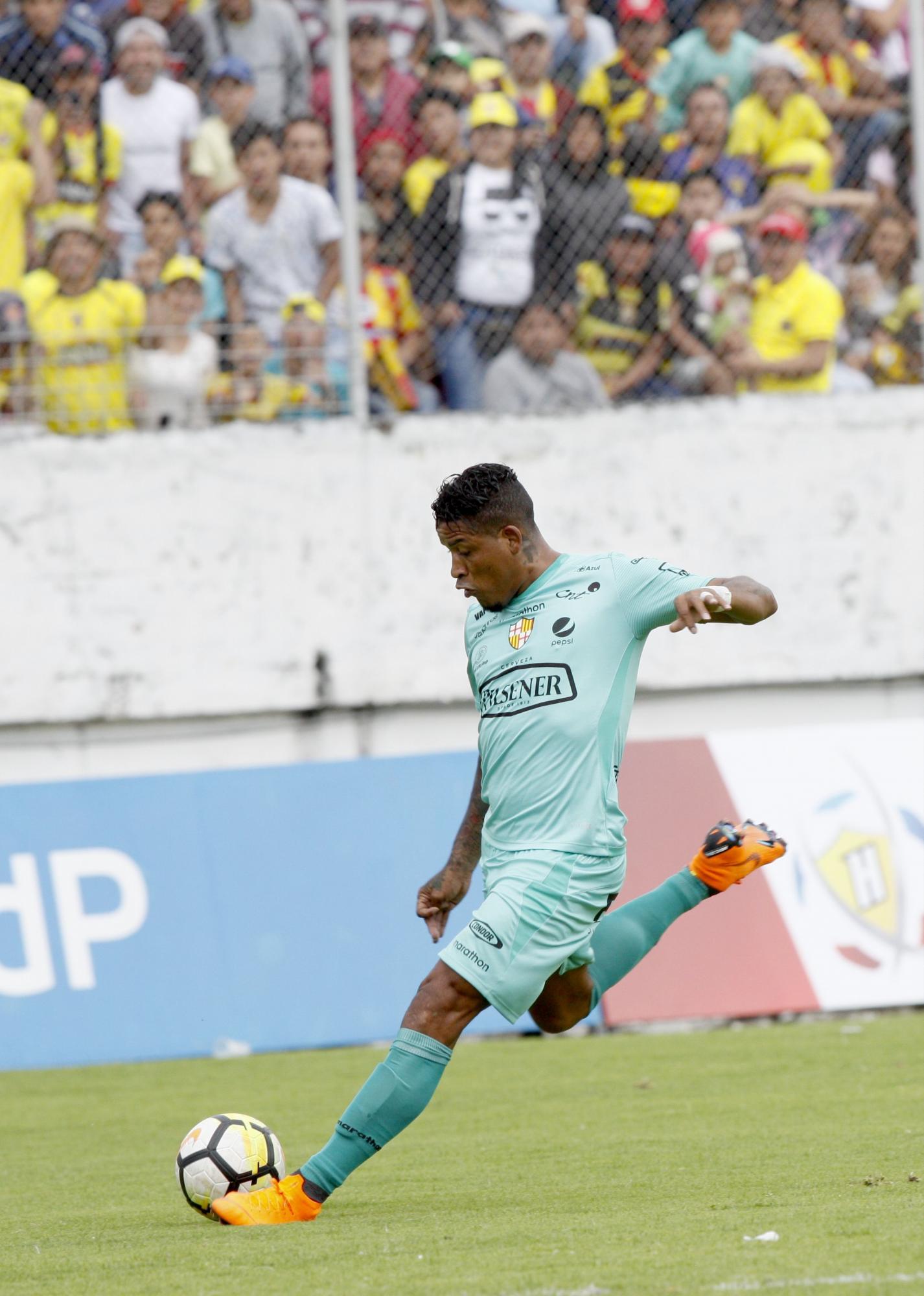Arroyo, titular en el Clásico