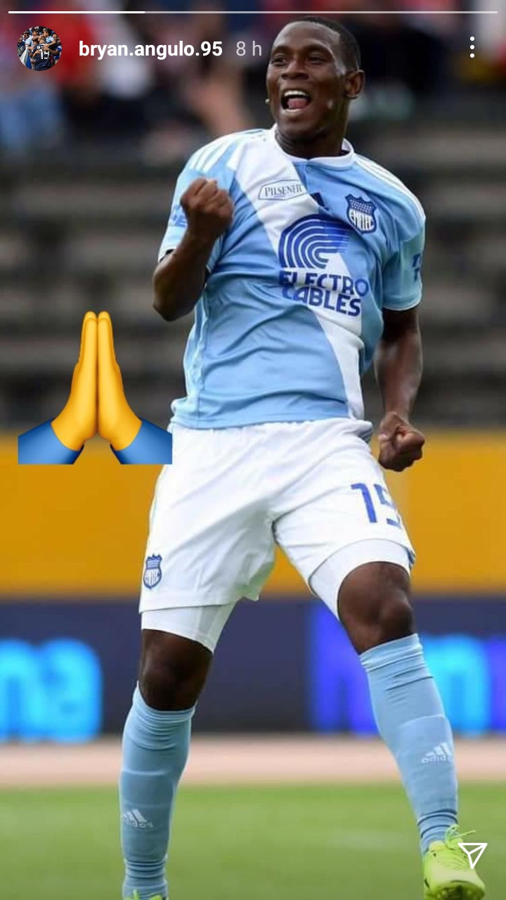 Brayan Angulo le hace 'ojitos' a Emelec