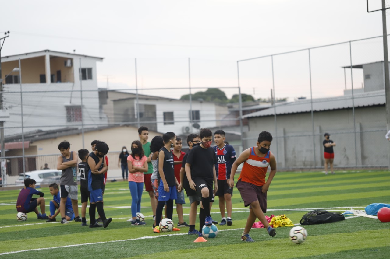 En Sauces 2 dejaron a un lado el fútbol y se fueron de minga