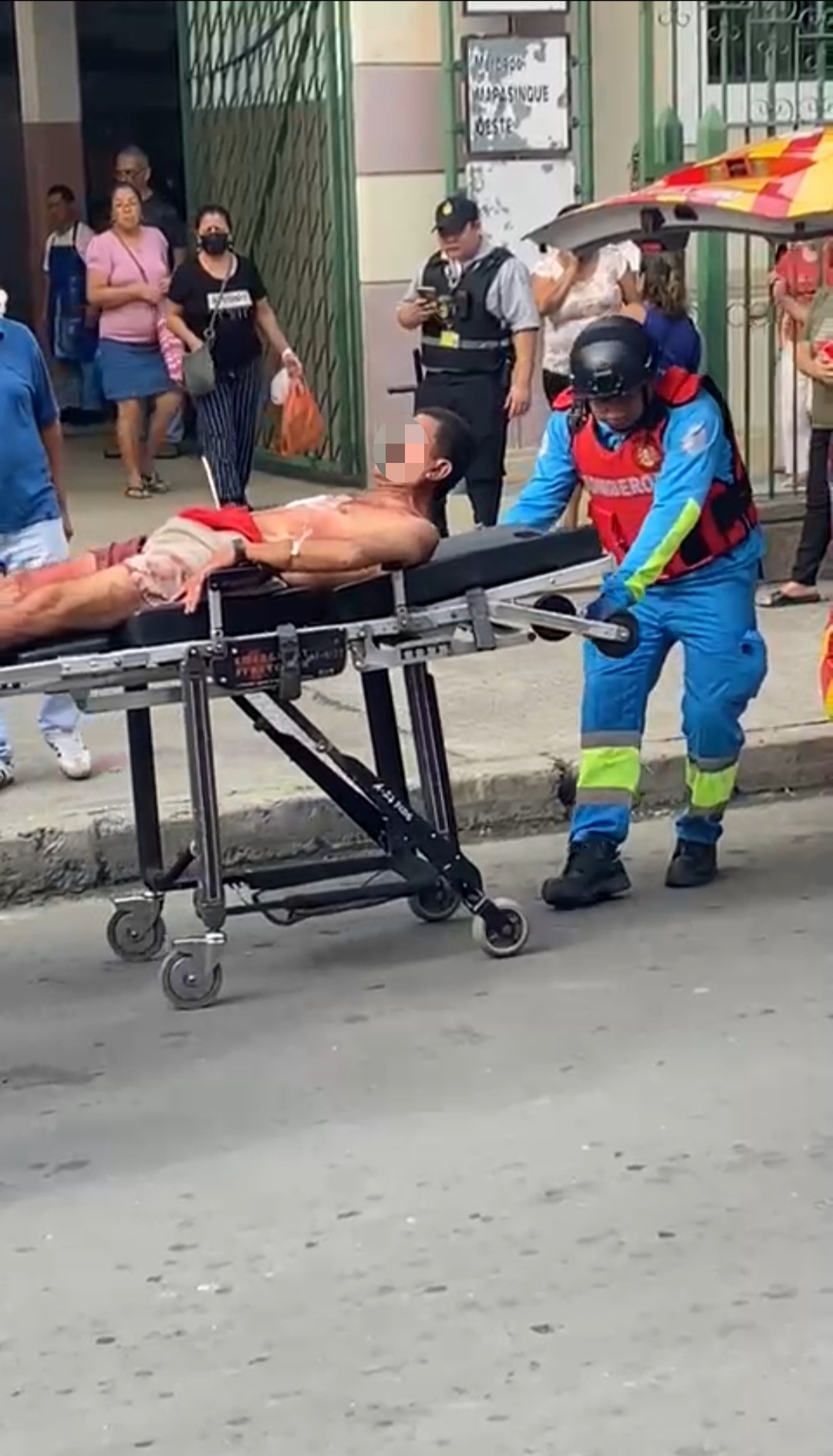 Hombre Que Se Clavó Un Cuchillo En Mercado De Mapasingue ¿quién Es Y Por Qué Lo Hizo 