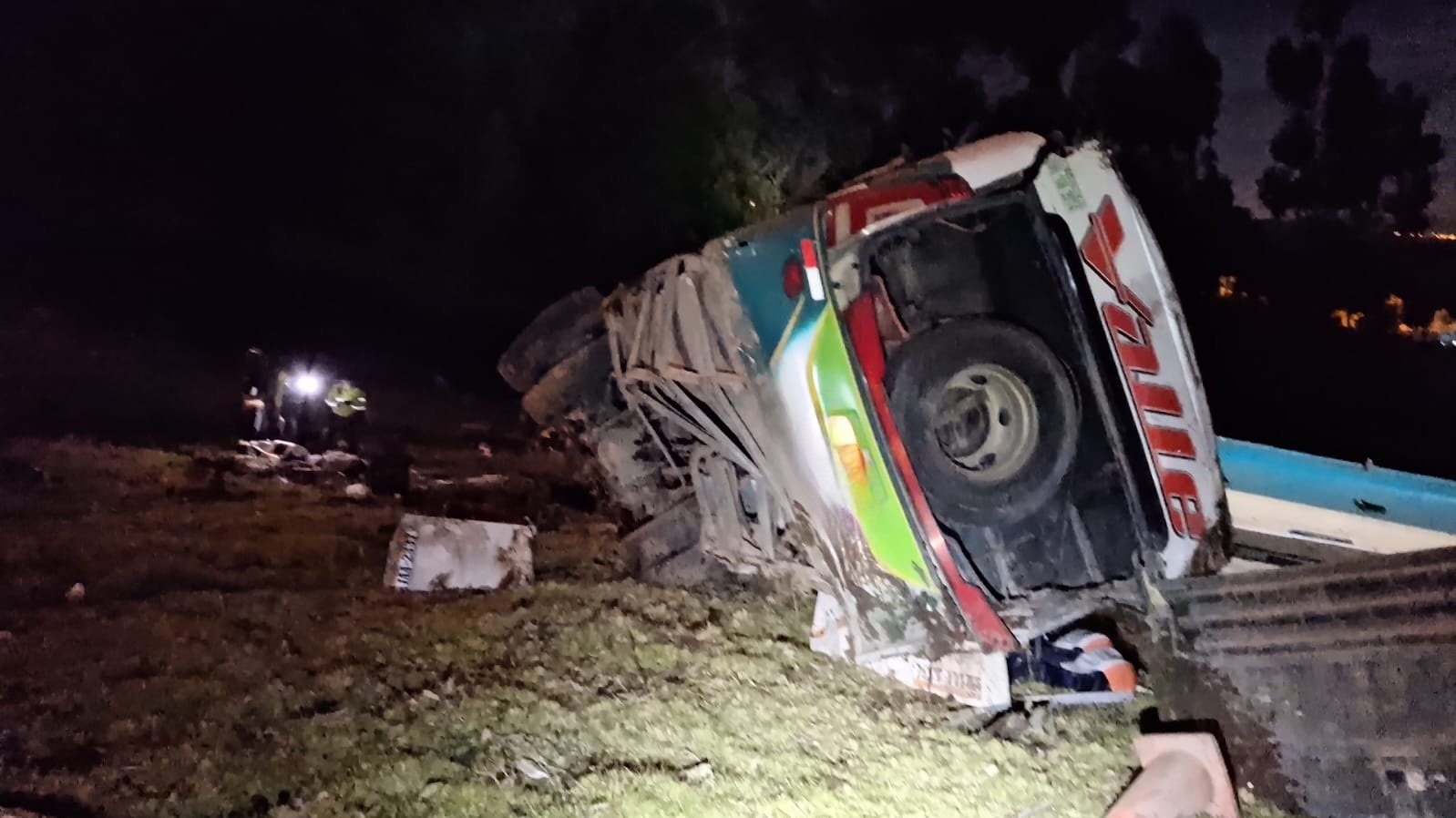 Quito Accidente De Tránsito En Vía A Papallacta Deja Cinco Muertos Y