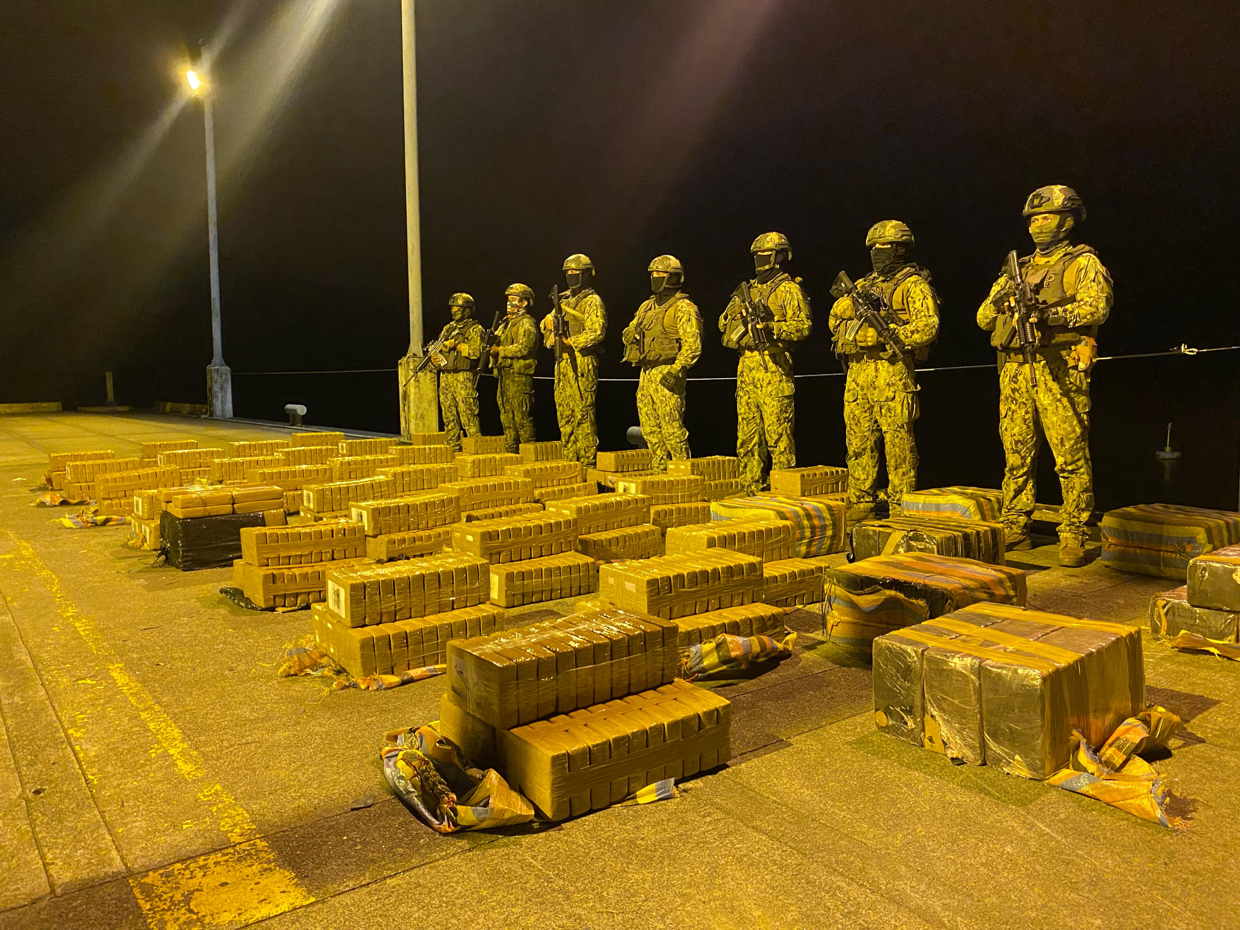 Decomisan más de una tonelada de droga en Esmeraldas | Noticias Ecuador