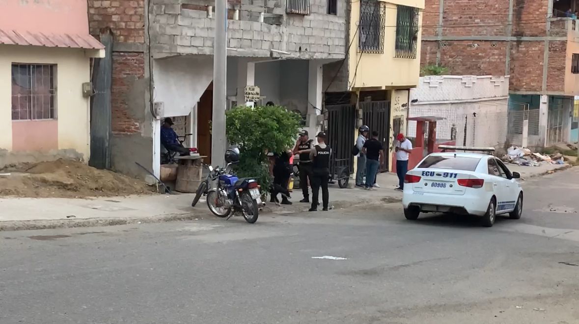 Manabí: Sicarios ingresaron a una casa para asesinar a un hombre en Manta