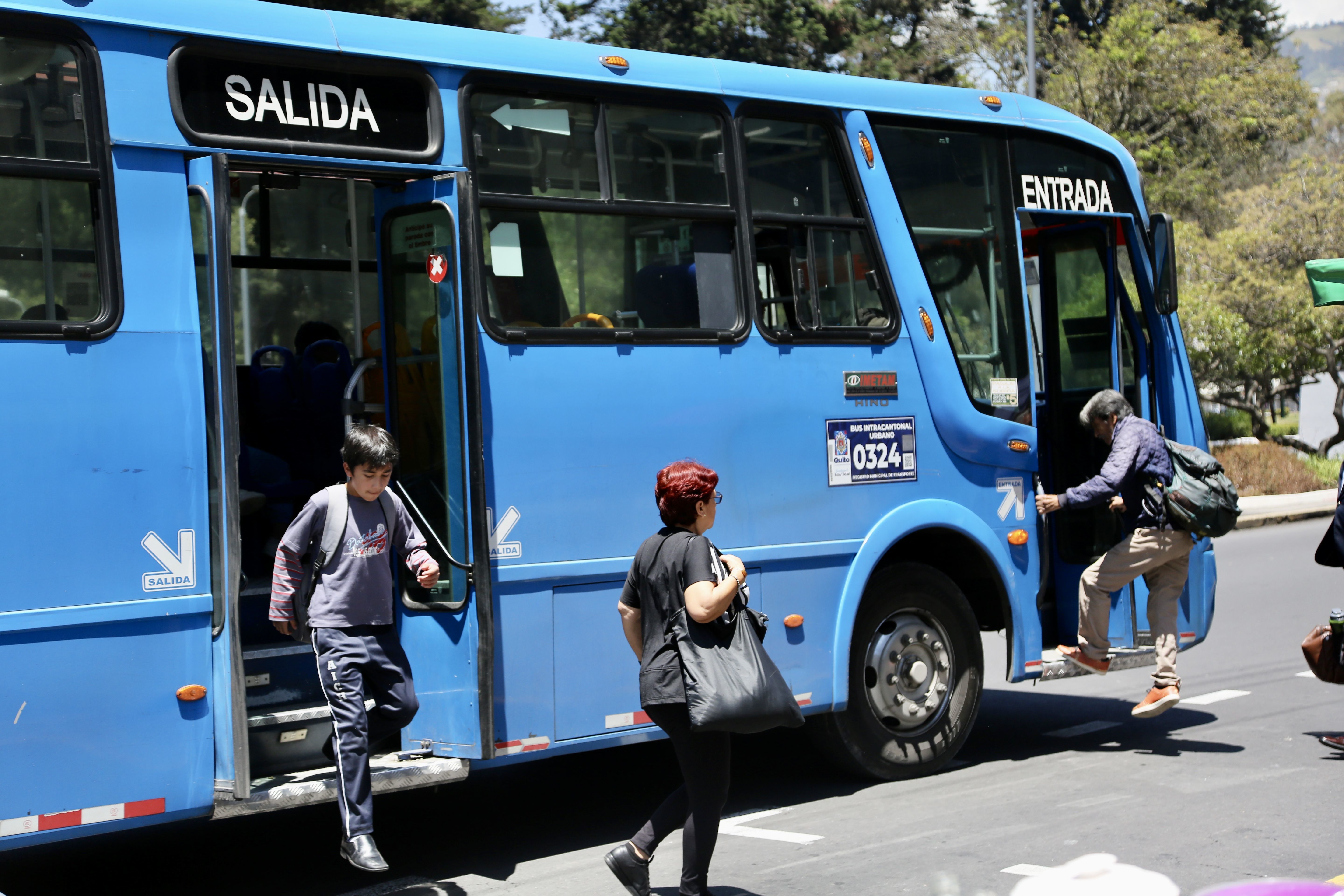 Reducción de frecuencias de buses en Quito: Municipio se pronuncia ¿Qué ...